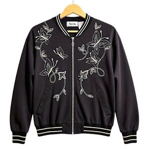 4/$20 Gardy Black Embroidered Bomber Jacket – Size M – Vintage Floral Zip-Up